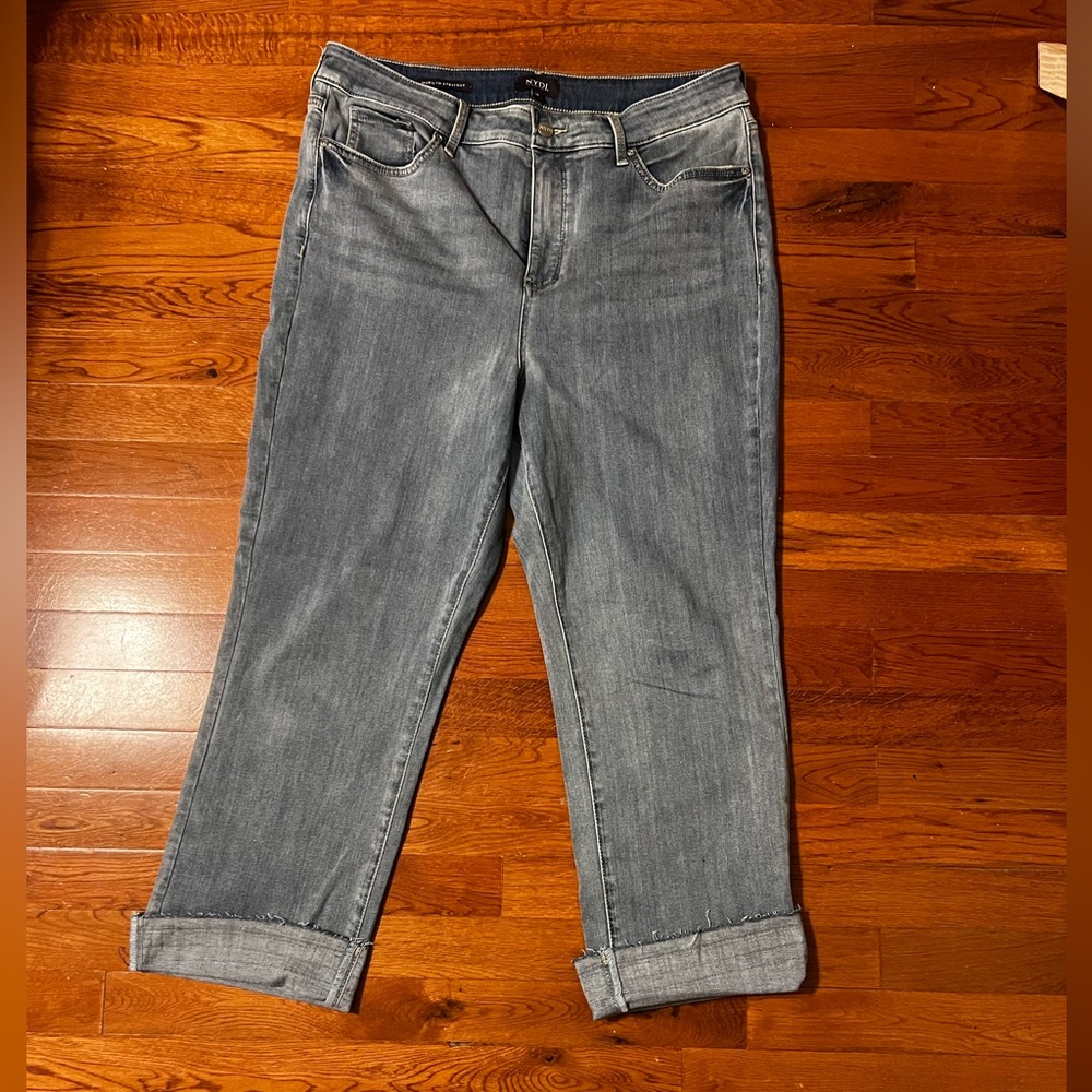 NYDJ size 16 Marilyn style straight ankle jeans excellent condition!